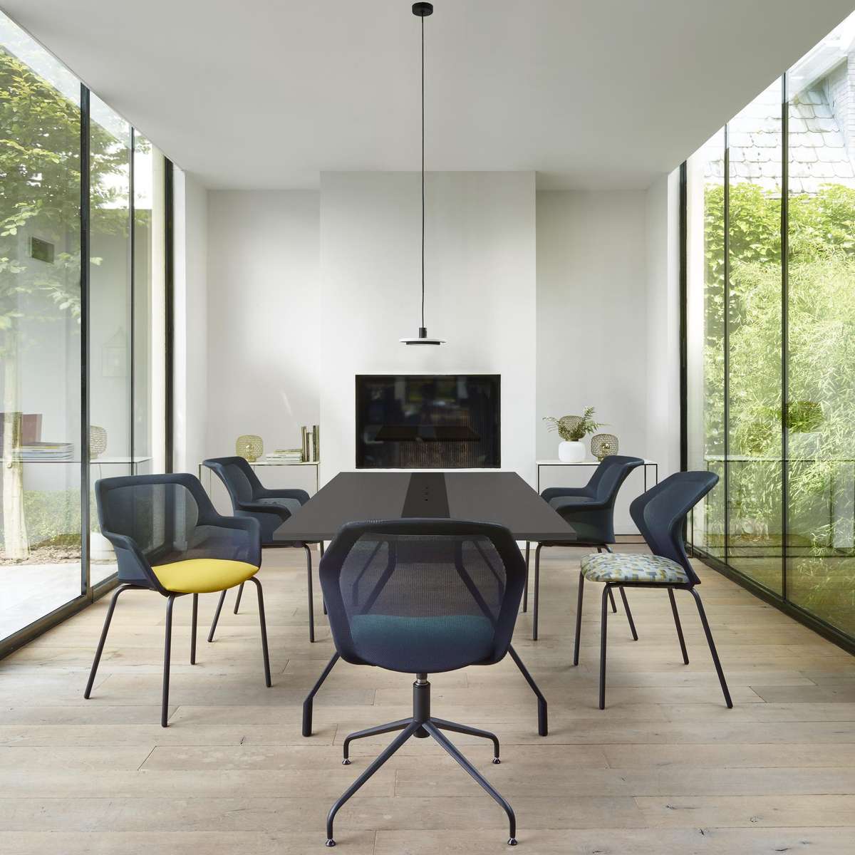 Стул Ligne Roset Piccione
