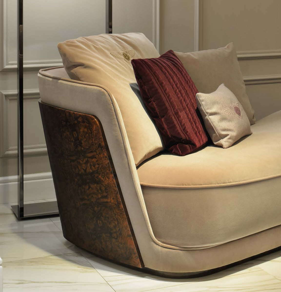 Кушетка Bentley Home Richmond