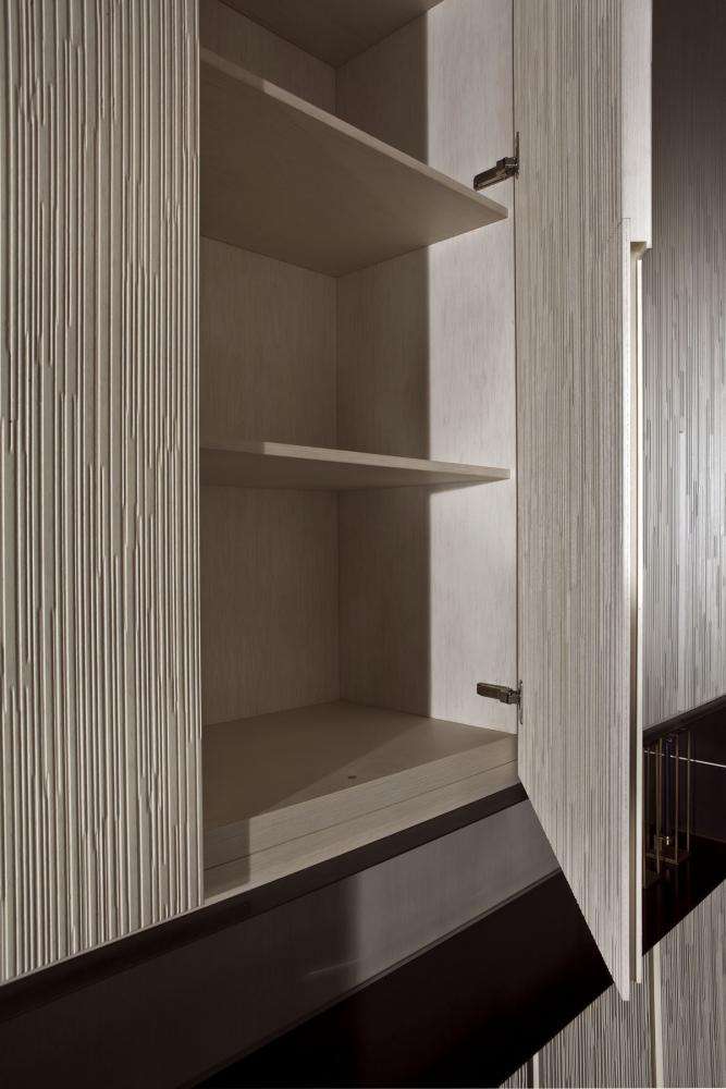 Шкаф Laura Meroni Decor Cabinet