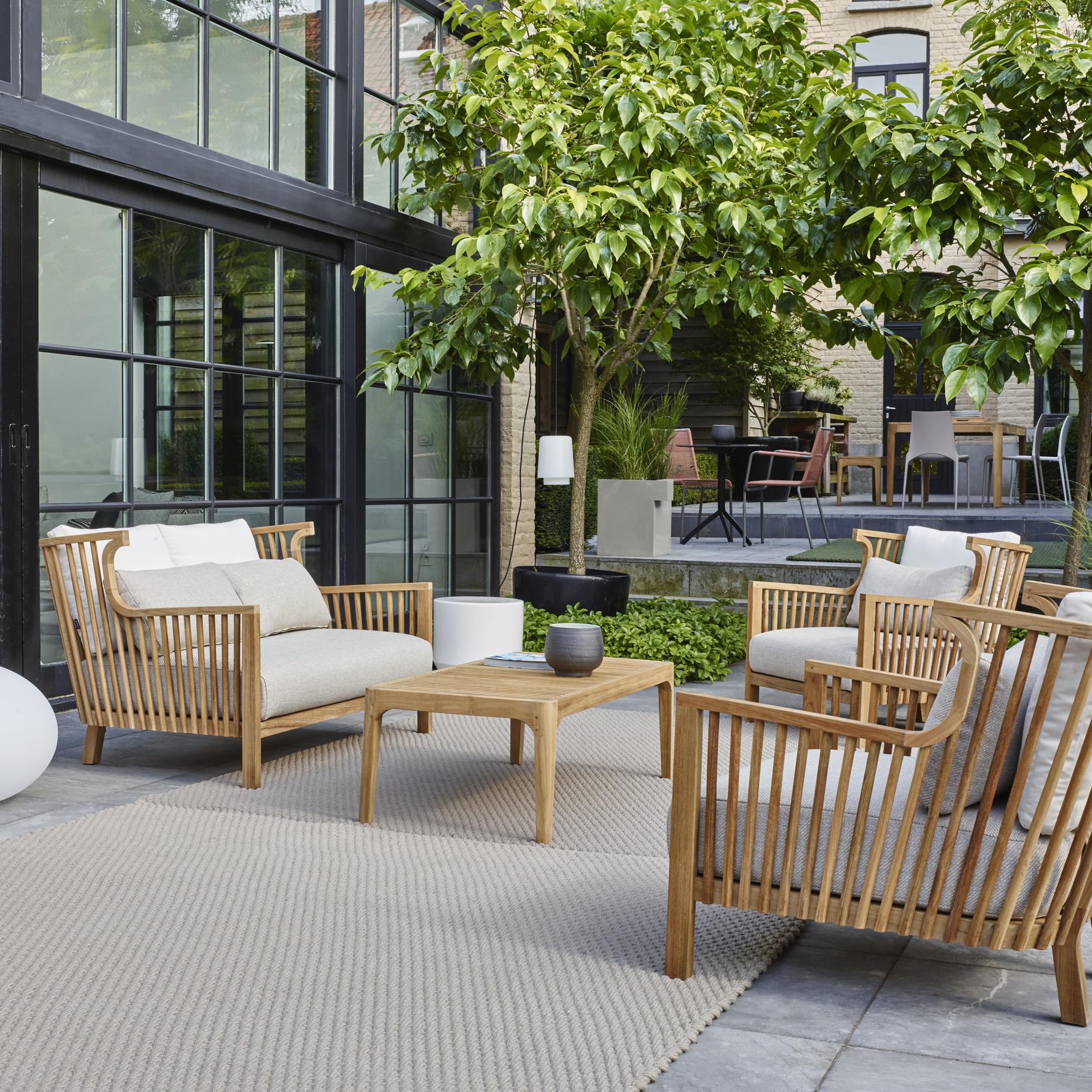 Стол Ligne Roset Elizabeth