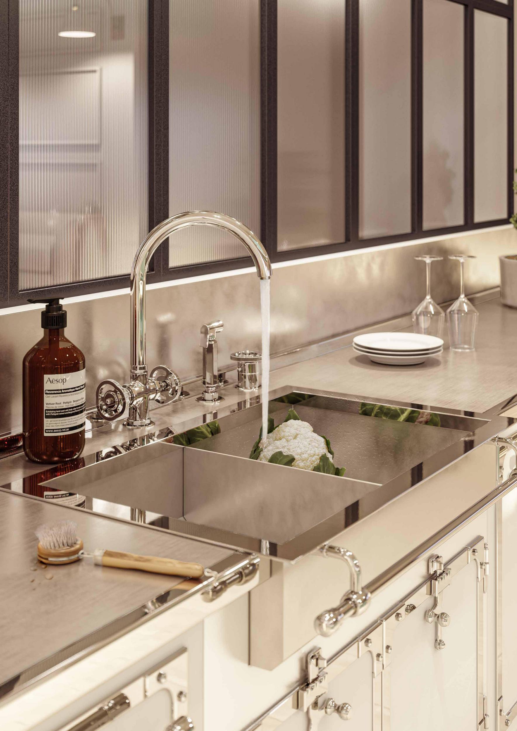 Дозатор для мыла с вентилем Officine Gullo