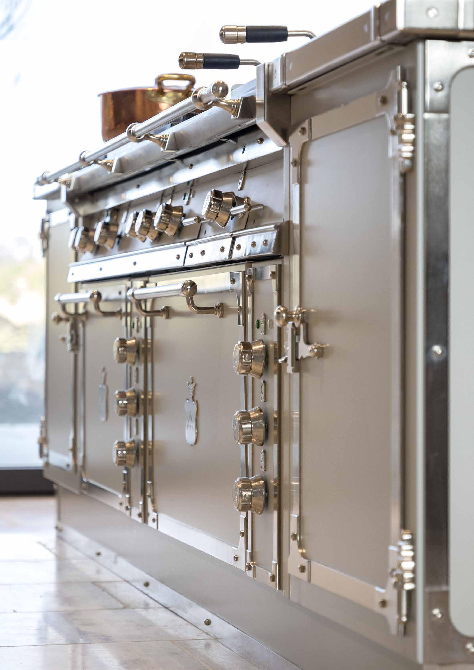 Плита кухонная профессиональная Officine Gullo Ogs 128 Cooking Range